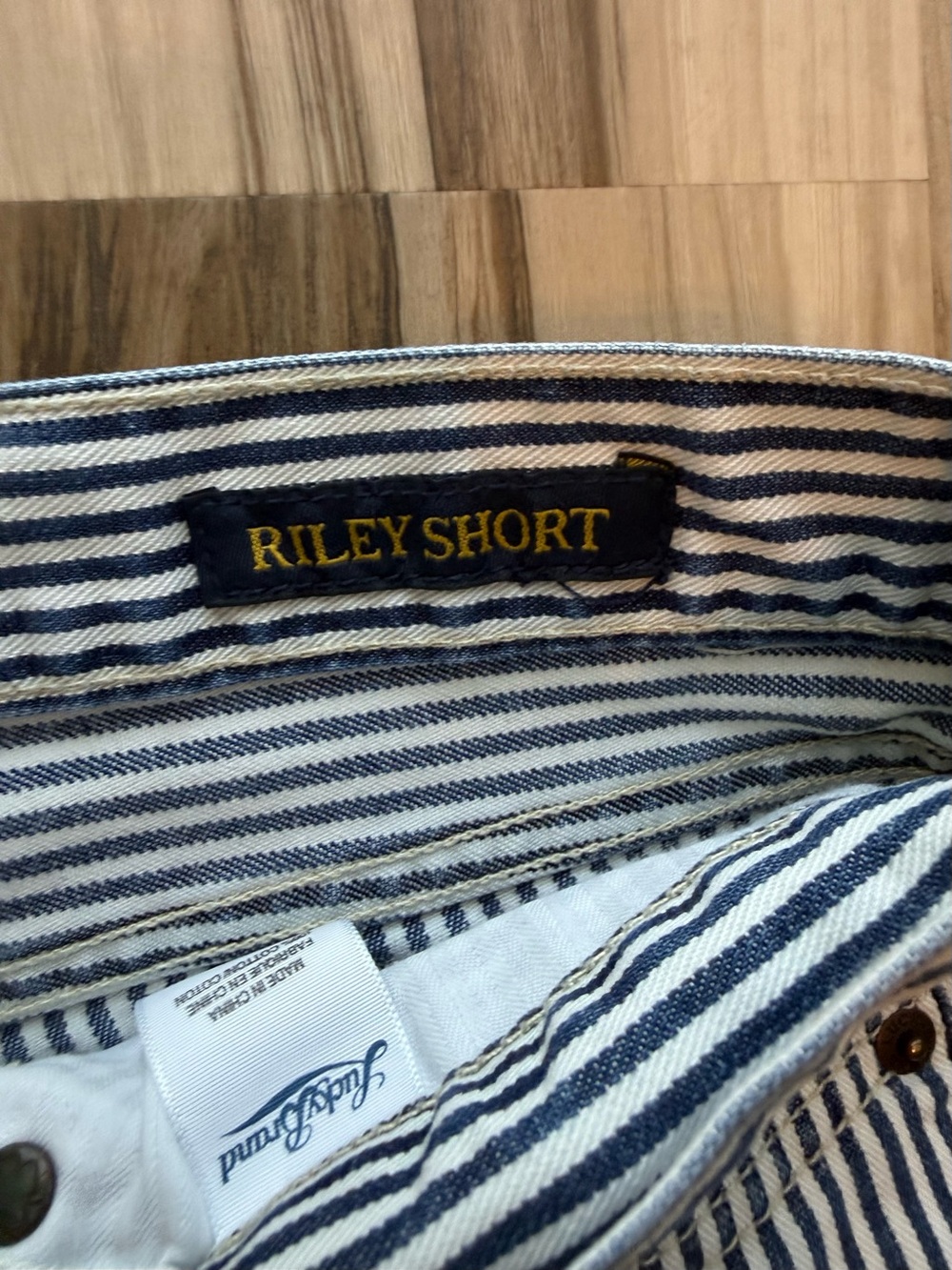 Lucky Brand Riley Shorts - Picture 9 of 9